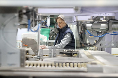 Новую линию по производству впитывающих одноразовых пеленок запустили в СЭЗ \"Могилев\"