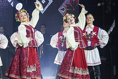 Гала-концерт по случаю 50-летия БГУКИ проходит во Дворце Республики