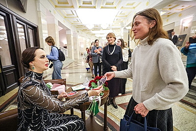 Балет \"Лебединое озеро\" продолжил творческий проект Большого театра \"Жизнь в профессии\"