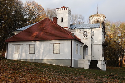 Достопримечательности. Усадебный дом Сегеней в сельской глубинке