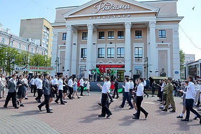 Праздничные концертные программы ко Дню Победы проходят в регионах