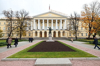 Турчин посещает с рабочим визитом Санкт-Петербург