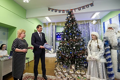 МИД Беларуси поздравил воспитанников столичного социального центра