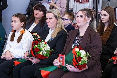 26 жительниц Минской области награждены орденом Матери