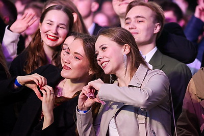 \"Алые паруса\", грандиозное шоу и незабываемые эмоции! В Минске прошел республиканский бал выпускников