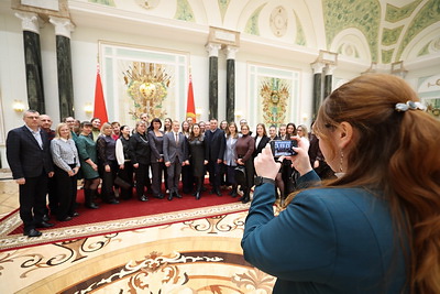Дворец Независимости посетили с экскурсией сотрудники Минского молочного завода №1 и представители торговли