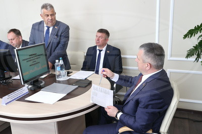 Сети коммуникаций в жилом секторе, благоустройство. Крупко провел прием граждан в Брагине