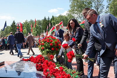 Швед на открытии памятного знака жертвам геноцида в Могилеве: здесь наша скорбь и дух непокоренного народа