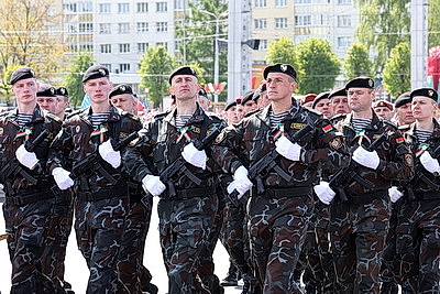 \"Шествие поколений\", военный парад, интерактивные площадки. В Витебске отмечают День Победы
