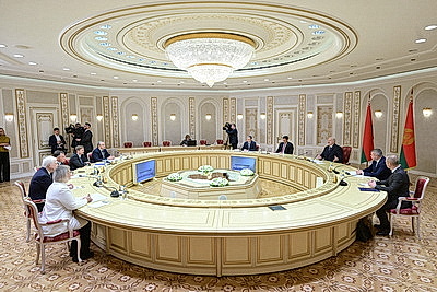 Лукашенко встретился с губернатором Ростовской области России