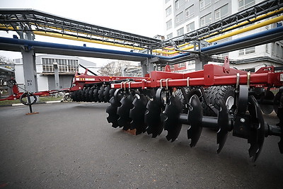 Поставки комплектующих для комбайнов. \"Гомсельмаш\" планирует развивать партнерство с \"Ростсельмашем\"