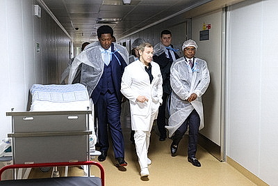 Парламентская делегация Кении посетила МНПЦ хирургии, трансплантологии и гематологии и МТЗ