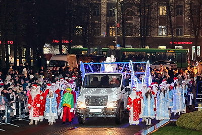 Главную елку региона зажгли в Могилеве