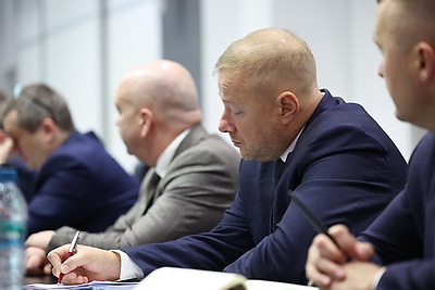 Поставки комплектующих для комбайнов. \"Гомсельмаш\" планирует развивать партнерство с \"Ростсельмашем\"