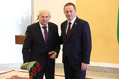 За профессионализм, талант и преданность делу. Турчин вручил госнаграды представителям различных сфер
