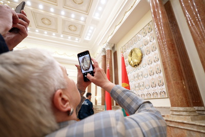 Сотрудники органов МЧС посетили с экскурсией Дворец Независимости