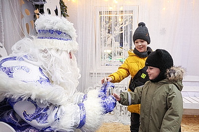 Сказочный терем Деда Мороза в Гродно ежедневно принимает юных посетителей