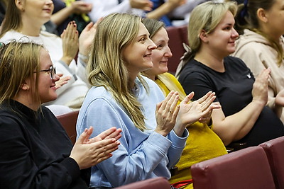\"Терапия чудес\". Новогодняя акция прошла в медучреждениях Минска