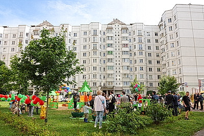Новую детскую площадку открыли во Фрунзенском районе Минска