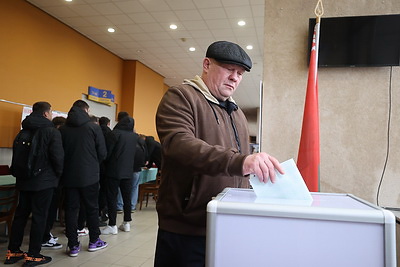 Досрочное голосование на выборах Президента продолжается в Беларуси