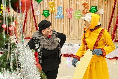 \"Место чудес\". Театрализованный новогодний праздник устроили в Белыничской школе-интернате