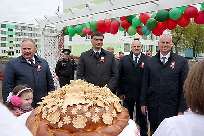 \"Для счастья детей и комфорта взрослых\". В Могилеве открыли новую детскую площадку