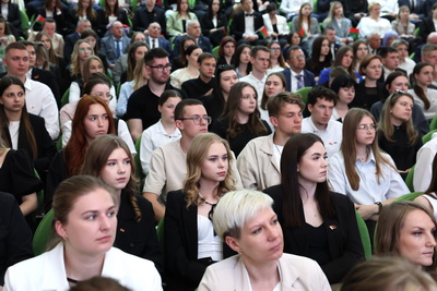 \"Основу успеха закладывают кадры\". Республиканский форум сельской молодежи проходит в Горках