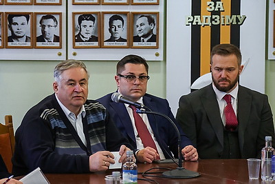 На \"Лістападзе\" состоялась презентация книги \"Смотри и помни. Великая Отечественная война в белорусском кино\"