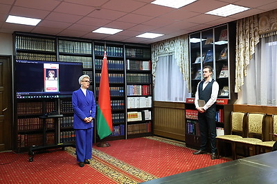 Яркая традиция народовластия. Президентская библиотека представила белорусским журналистам материалы о ВНС