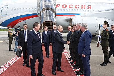 Путин прибыл с рабочим визитом в Беларусь