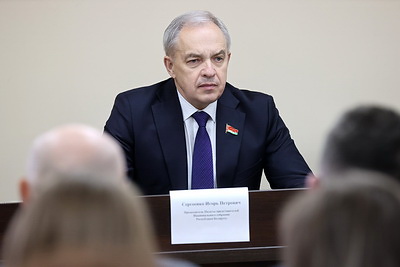 Сергеенко встретился с трудовым коллективом Бегомльского завода \"Ветразь\"