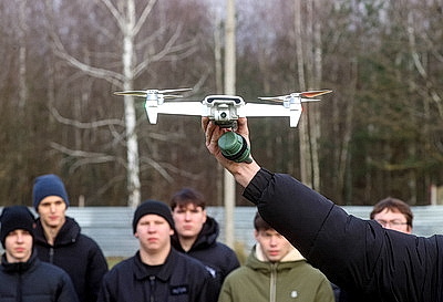 Полет нормальный. Первый набор операторов беспилотников завершает курс подготовки в БелГУТе