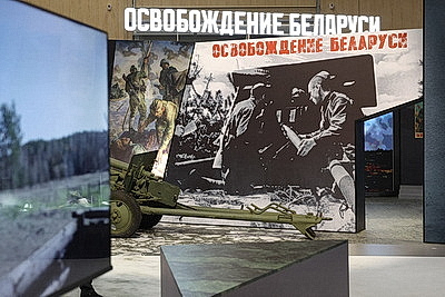 \"Я был просто в шоке\". Не только детей оставляет под впечатлением выставка \"Дорога к Победе\" в ММВЦ