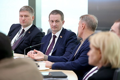 Кибербезопасность, ИИ, образование. Турчину презентовали IT-потенциал крупной российской компании