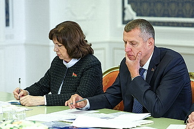 Лукашенко требует выстроить эффективную систему торгового обслуживания, прежде всего на селе