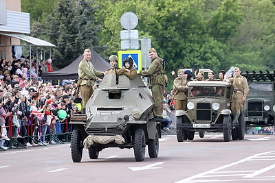 Шествие поколений, военный парад. 80-й День Победы встречают в Гомеле