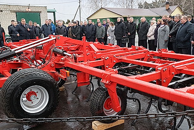 Готовность сельхозтехники для весенних полевых работ в Гомельской области составляет 96%