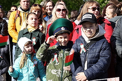 Парад Победы и шествие \"Беларусь помнит\". Брест отмечает 9 Мая