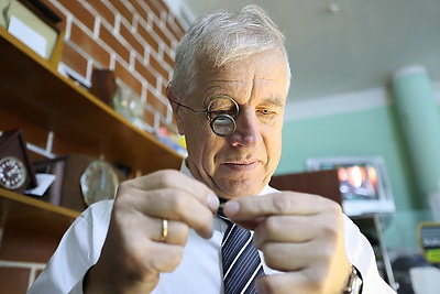 За стрелкой циферблата. Уличные часы - символ города