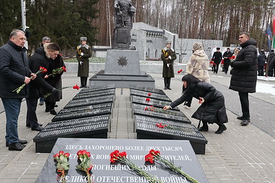 На мемориале \"Ола\" почтили память невинных жертв войны