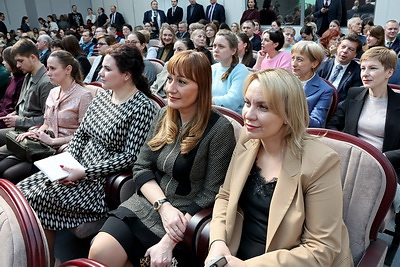 Книгу \"Наш Президент\" презентовали в НАН Беларуси