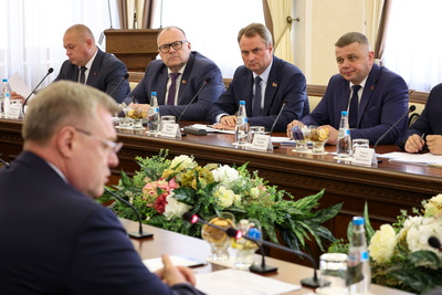 Турчин призвал к поиску новых направлений сотрудничества с Астраханской областью