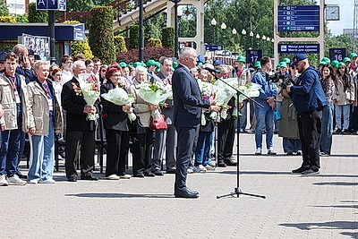 С \"Вальсом Победы\" и оркестром встретили участников \"Поезда Памяти\" в Могилеве