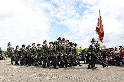 Парад Победы и шествие \"Беларусь помнит\". Брест отмечает 9 Мая