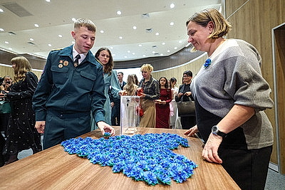 Республиканский благотворительный молодежный бал собрал более 200 минских студентов