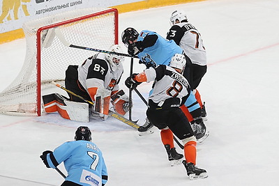 Минское \"Динамо\" крупно обыграло \"Амур\", Мороз оформил дубль