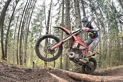 Заключительный этап чемпионата по эндуро Four Seasons завершился в Логойске