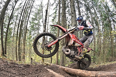 Заключительный этап чемпионата по эндуро Four Seasons завершился в Логойске