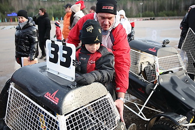 Скорость, азарт и детские мечты. Команда \"МАЗ-СПОРТавто\" провела день открытых дверей под Минском