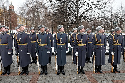 Премьер-министр Беларуси возложил венок к Могиле Неизвестного Солдата в Москве
